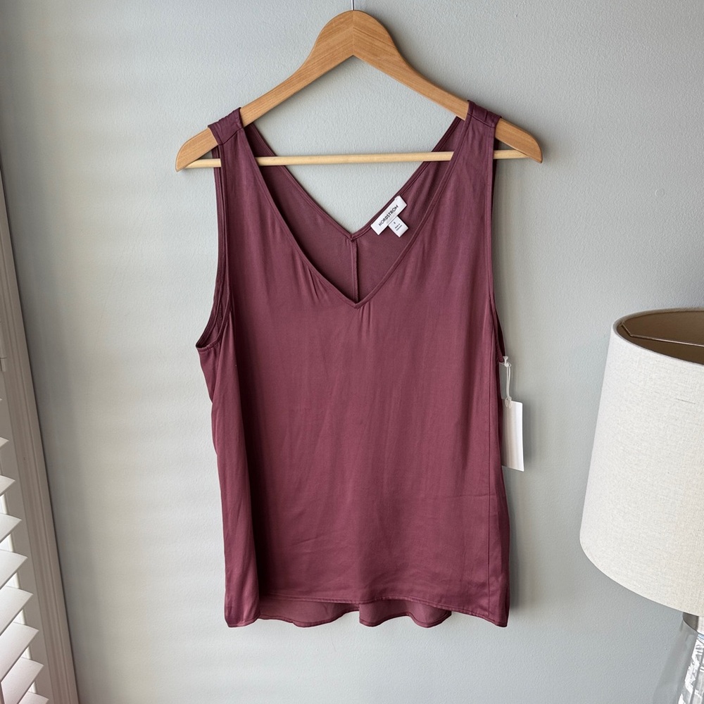 Nordstrom‎ NWT Mauve V-neck Tank
